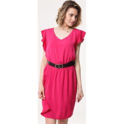 Fuksjowa Sukienka Winterweight. Różowe sukienki damskie Born2be, na imprezę, s, bez wzorów, eleganckie, bez kołnierzyka, bez rękawów, mini, sportowe. Za 69,99 zł.