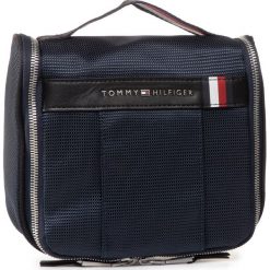 Kosmetyczka TOMMY HILFIGER - Elevated Nylon Hanging Washbag AM0AM05852 CJM. Niebieskie kosmetyczki męskie TOMMY HILFIGER, bez wzorów, z tkaniny. Za 299,00 zł.