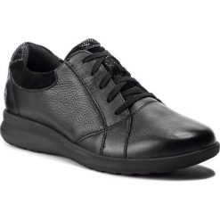 Półbuty CLARKS - Un Adorn Lace 261360714 Black Combi. Czarne półbuty damskie Clarks, na co dzień, bez wzorów, ze skóry, bez obcasa, na płaskiej podeszwie, bez zapięcia. Za 459,00 zł.