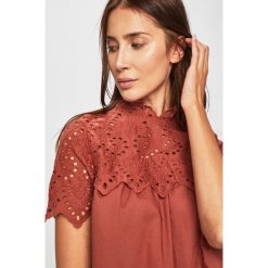 Vero Moda - Bluzka. Pomarańczowe bluzki damskie Vero Moda, s, z haftami, z bawełny, ze stójką, z krótkim rękawem. W wyprzedaży za 79,90 zł.