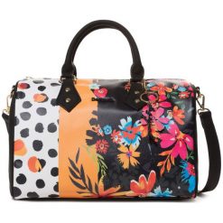 Desigual Torebka Damska Czarna Bols Carmela Patch Bowlin. Czarne torebki klasyczne damskie marki Desigual, bez wzorów, bez dodatków. Za 349,00 zł.