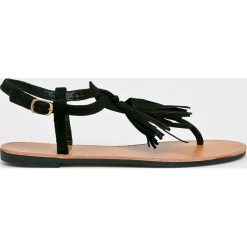 Answear - Sandały C.H.CREATION. Czarne klapki damskie ANSWEAR, bez wzorów, ze skóry, bez obcasa, na obcasie. W wyprzedaży za 59,90 zł.