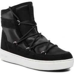 Śniegowce Moon Boot Pulse Z Satin 24103700001. Czarne śniegowce damskie Moon Boot, bez zapięcia. W wyprzedaży za 419,00 zł.