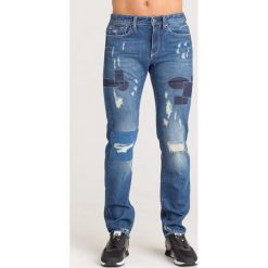 JEANSY Straight Armani Exchange. Niebieskie jeansy męskie Armani Exchange, m, z aplikacjami. W wyprzedaży za 375,00 zł.
