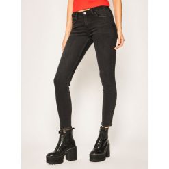 Jeansy Skinny Fit Lee Scarlett L526YGLI. Czarne jeansy damskie Lee, l. W wyprzedaży za 229,00 zł.