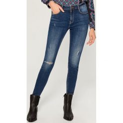 Jeansy skinny high waist - Niebieski. Niebieskie spodnie z wysokim stanem Mohito, z jeansu. Za 119,99 zł.