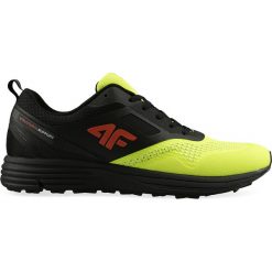 Buty do biegania męskie OBMS100 - soczysta zieleń neon. Żółte buty sportowe męskie z gumy, na sznurówki, do biegania. W wyprzedaży za 199,99 zł.