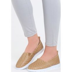 Brązowe Slip On Show Love. Pomarańczowe trampki i tenisówki damskie Born2be, bez wzorów, bez zapięcia. Za 39,99 zł.