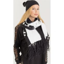 SZALIK TWINSET U&B. Czarne szaliki damskie Twinset U&B, bez wzorów, z materiału. Za 349,00 zł.