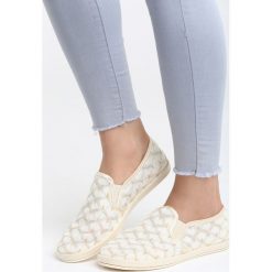 Beżowe Espadryle People Talking. Brązowe espadryle damskie Born2be, bez wzorów, bez obcasa, na płaskiej podeszwie. Za 29,99 zł.