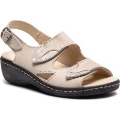 Sandały DR. BRINKMANN - 710923 Beige 8. Brązowe klapki damskie Dr. Brinkmann, bez wzorów, ze skóry, bez obcasa, na koturnie. W wyprzedaży za 249,00 zł.