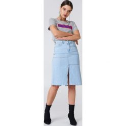 NA-KD Boho Dżinsowa spódnica z rozcięciami - Blue. Niebieskie spódniczki damskie NA-KD Boho, bez wzorów, z bawełny, boho, midi. W wyprzedaży za 60,88 zł.