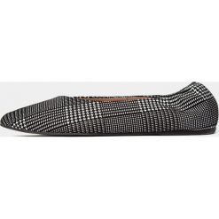 L37 baleriny damskie Lazy Day 36 czarne. Czarne baleriny damskie L37, bez wzorów, z zamszu, bez obcasa. Za 559,00 zł.