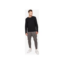 BLUZA CLASSIC. Czarne bluzy męskie Lucas brondel, s, bez wzorów, bez kołnierzyka, z długim rękawem, długie, bez kaptura. Za 149,25 zł.