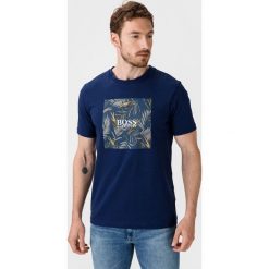 BOSS Troaar 5 Koszulka Niebieski. Niebieskie podkoszulki męskie Boss, xl, z nadrukiem, z bawełny, bez kołnierzyka, krótkie. Za 274,95 zł.