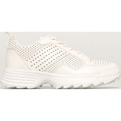 Answear - Buty. Białe buty sportowe damskie ANSWEAR, bez wzorów, ze skóry ekologicznej, sportowe. Za 169,90 zł.