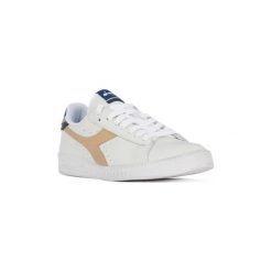 Buty Diadora GAME LOW WAXED. Białe trampki i tenisówki damskie Diadora, bez wzorów, bez zapięcia. Za 304,22 zł.