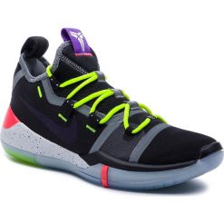 Buty NIKE - Kobe Ad AV3555 003 Black/Racer Blue. Czarne buty sportowe męskie Nike, z tworzywa sztucznego, bez zapięcia, do koszykówki. W wyprzedaży za 579,00 zł.
