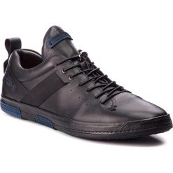 Sneakersy TOGOSHI - TG-01-01-000003 101. Czarne sneakersy męskie marki Togoshi, bez wzorów, ze skóry, klasyczne, bez zapięcia. W wyprzedaży za 329,00 zł.