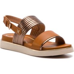 Sandały WRANGLER - Clipper Karen WL91650A Bronze 097. Pomarańczowe klapki damskie marki Wrangler, bez wzorów, ze skóry ekologicznej, bez obcasa. Za 199,00 zł.