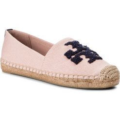 Espadryle TORY BURCH - Elisa Logo Flat Espadrille 38031 Sea Shell Pink/Perfect Navy 964. Różowe półbuty damskie Tory Burch, z aplikacjami, ze skóry, bez obcasa, na płaskiej podeszwie. W wyprzedaży za 459,00 zł.