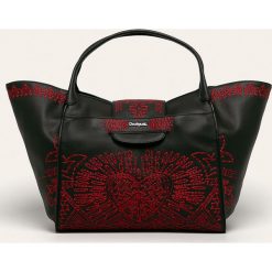 Desigual - Torebka. Czarne torby damskie na zakupy Desigual, w paski, z poliesteru, duże, z aplikacjami. W wyprzedaży za 249,90 zł.