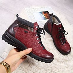 Botki damskie bordowe Rieker L7144-35. Czerwone botki damskie Rieker, bez obcasa, bez zapięcia. Za 199,99 zł.