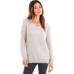 Swetry klasyczne damskie: Sweter w kolorze szarym