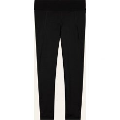 Adidas Performance - Legginsy dziecięce 128-170 cm. Czarne spodnie dziewczęce adidas Performance, z nadrukiem, z elastanu. Za 129,90 zł.