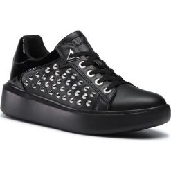 Sneakersy GUESS - Brandyn2 FL7BN2 ELE12 BLACK. Czarne półbuty damskie Guess, ze skóry ekologicznej. Za 629,00 zł.