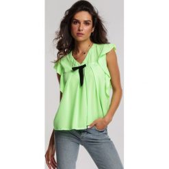 Jasnozielona Bluzka Derange. Zielone bluzki damskie other, s, bez wzorów, eleganckie, z falbankami, z krótkim rękawem. Za 34,99 zł.