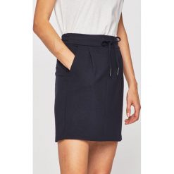 Vero Moda - Spódnica. Niebieskie spódniczki damskie s, z elastanu, casualowe, mini, proste. W wyprzedaży za 79,90 zł.