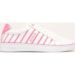 Guess Jeans - Buty. Białe buty sportowe damskie Guess Jeans, z aplikacjami, z jeansu, sportowe. W wyprzedaży za 339,90 zł.