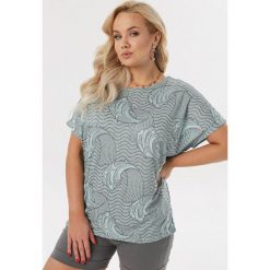 Miętowa Bluzka Adrialin. Zielone bluzki damskie Born2be, xl, bez wzorów, bez kołnierzyka, bez rękawów. W wyprzedaży za 29,99 zł.
