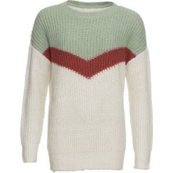 Sweter dzianinowy bonprix miętowo-czerwono-biały. Zielone swetry klasyczne damskie marki bonprix, z dzianiny. Za 89,99 zł.