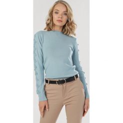 Niebieski Sweter Dhysora. Niebieskie swetry damskie Born2be, s, bez wzorów, bez rękawów, bez kaptura. Za 79,99 zł.