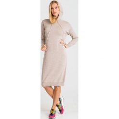SUKIENKA TRUDY MAX MARA LEISURE. Brązowe sukienki damskie Max Mara Leisure, na co dzień, xs, bez wzorów, z wełny, z okrągłym kołnierzem, bez rękawów, midi, proste. Za 1359,00 zł.