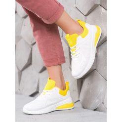Sportowe sneakersy. Sneakersy damskie SHELOVET, ze skóry ekologicznej. Za 59,00 zł.