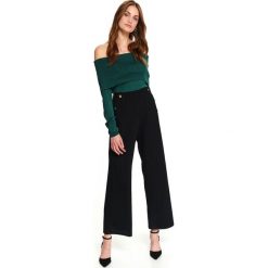 Sweter z odsłoniętymi ramionami. Zielone swetry damskie Top Secret, na zimę, bez wzorów, z dzianiny, z długim rękawem, długie, bez kaptura. W wyprzedaży za 39,99 zł.
