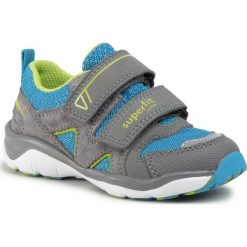 Sneakersy SUPERFIT - 6-09242-25 M Hellgrau/Blau. Szare trampki chłopięce Superfit, bez wzorów, z weluru, na rzepy. Za 269,00 zł.