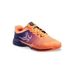 Buty tenis TS590 męskie na twardą nawierzchnię. Pomarańczowe buty sportowe męskie ARTENGO, z poliesteru, bez zapięcia, tenisowe. Za 199,99 zł.