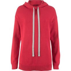 Sweter dzianinowy z kapturem bonprix czerwony. Czerwone swetry damskie bonprix, bez wzorów, z dzianiny, bez rękawów, z kapturem. Za 37,99 zł.