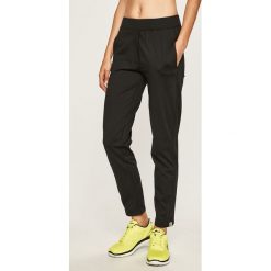 Only Play - Spodnie sportowe. Czarne spodnie damskie Only Play, s, bez wzorów, z elastanu. Za 149,90 zł.