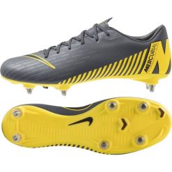 Buty piłkarskie Nike Mercurial Vapor 12 Academy Sg Pro M AH7376-070. Czarne buty sportowe męskie Nike, ze skóry, bez zapięcia, do piłki nożnej. W wyprzedaży za 319,00 zł.