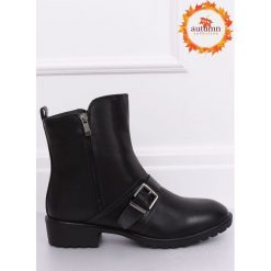 Botki damskie płaskie czarne G-160-1 BLACK. Czarne botki damskie obuwie damskie, na jesień, ze skóry ekologicznej, przed kolano, na wysokim obcasie, na płaskiej podeszwie, na zamek. Za 65,42 zł.