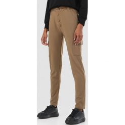 Khaki Spodnie Hempea. Brązowe spodnie damskie Born2be, s, bez wzorów, z tkaniny. Za 79,99 zł.