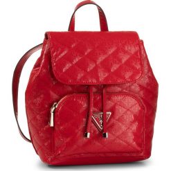 Plecak GUESS - Astrid (SG) HWSG74 79320 RED. Czerwone plecaki damskie Guess, z aplikacjami, ze skóry ekologicznej, klasyczne. W wyprzedaży za 439,00 zł.