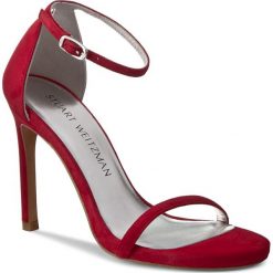 Rzymianki damskie: Sandały STUART WEITZMAN – Nudistsong Red Suede