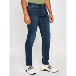 Jeansy Slim Fit Emporio Armani 3H1J06 1DLRZ 0941. Niebieskie jeansy męskie Emporio Armani, m, bez wzorów. W wyprzedaży za 449,00 zł.