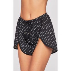 Emporio Armani - Szorty plażowe. Czarne stroje kąpielowe damskie Emporio Armani, xs, bez wzorów, z elastanu. W wyprzedaży za 199,90 zł.
